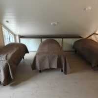 Parven sängyt yht. 6 kpl